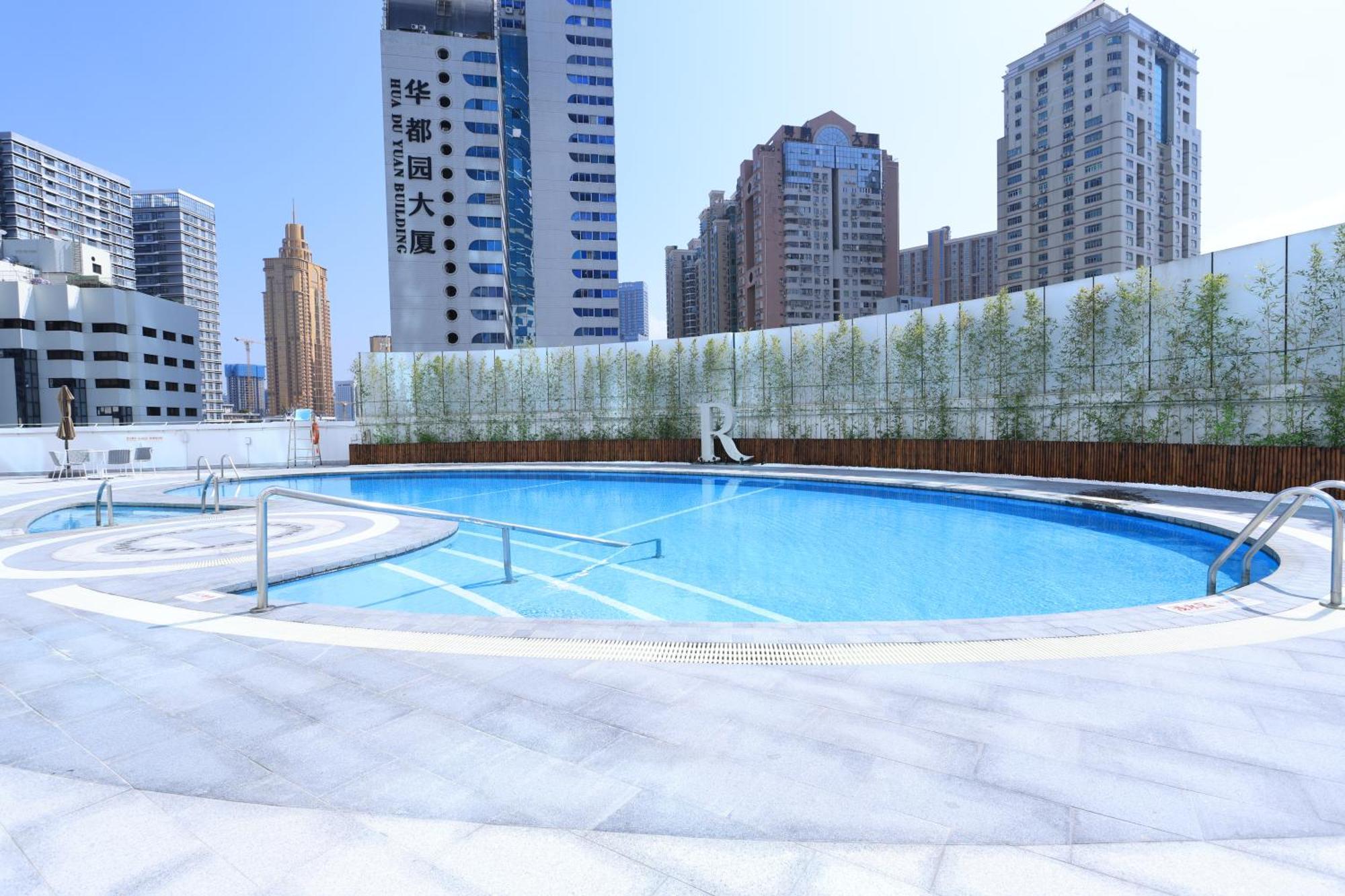 Renaissance Shenzhen Luohu Hotel Екстер'єр фото