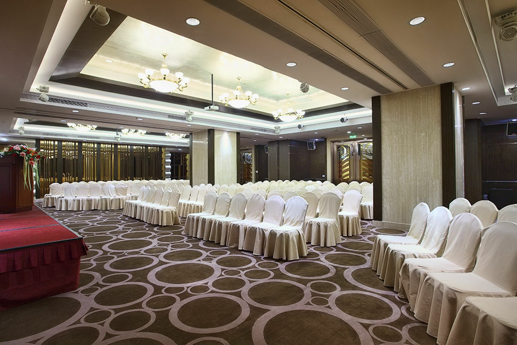 Renaissance Shenzhen Luohu Hotel Екстер'єр фото